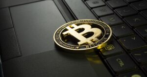 Bitcoin en cohete: ¿Rally sostenido o euforia pasajera?